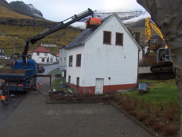 Keypt til niðurrívingar